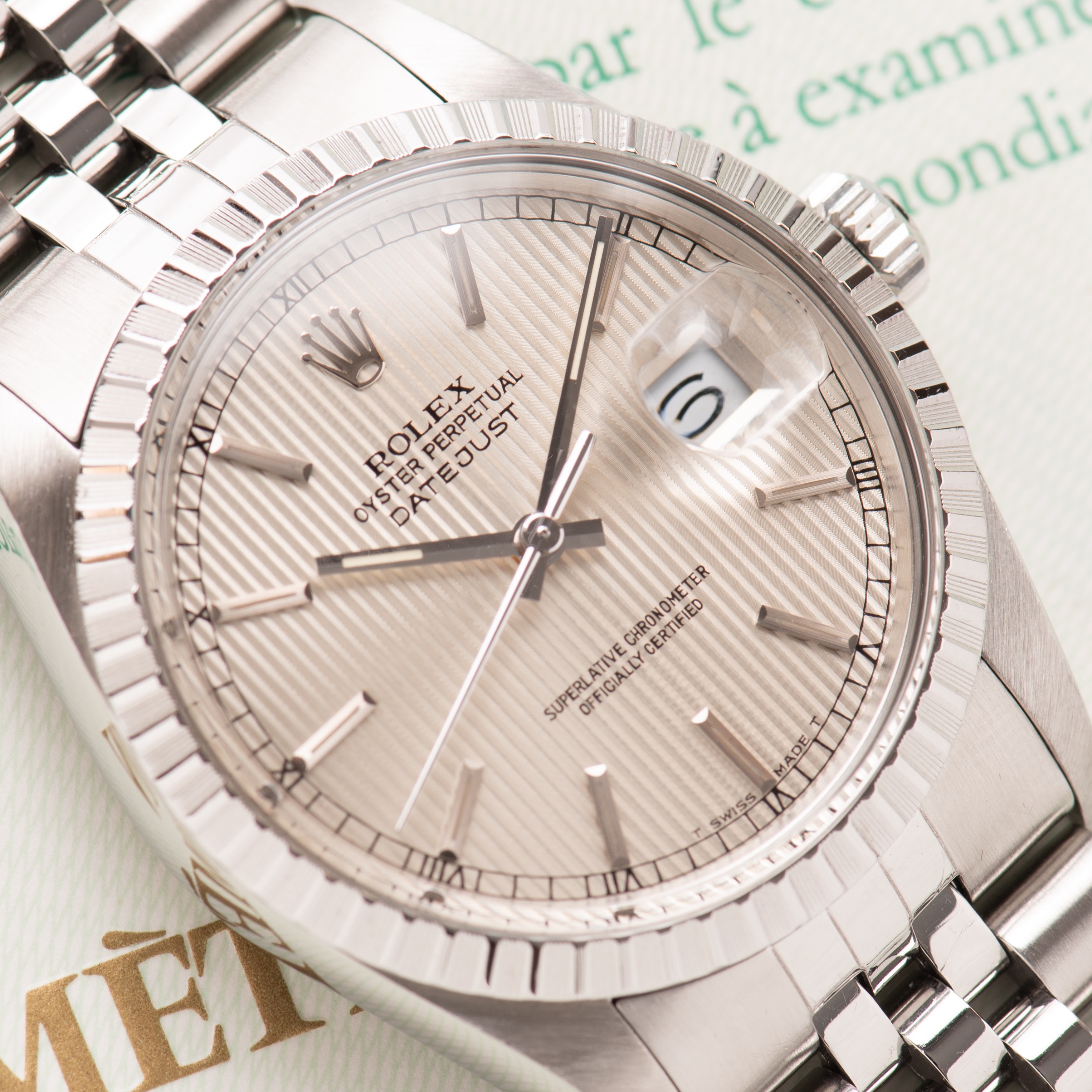 Zicht op Rolex Oyster Perpetual Datejust — zilveren tapisseriewijzerplaat — Ref. 16030 — 1988